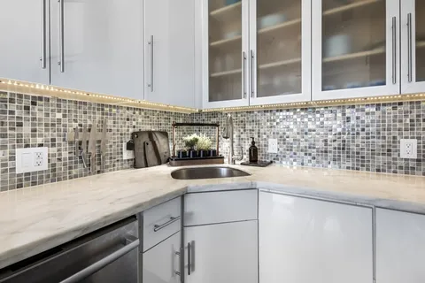 $689,500 | 555 Columbus Avenue, Unit 6, Boston, MA 02118