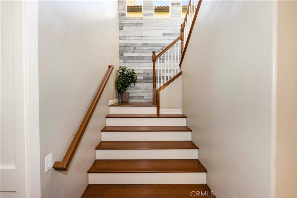 40232 Pasadena Drive Temecula, CA 92591 - Photo 25 of 44 a view of entryway