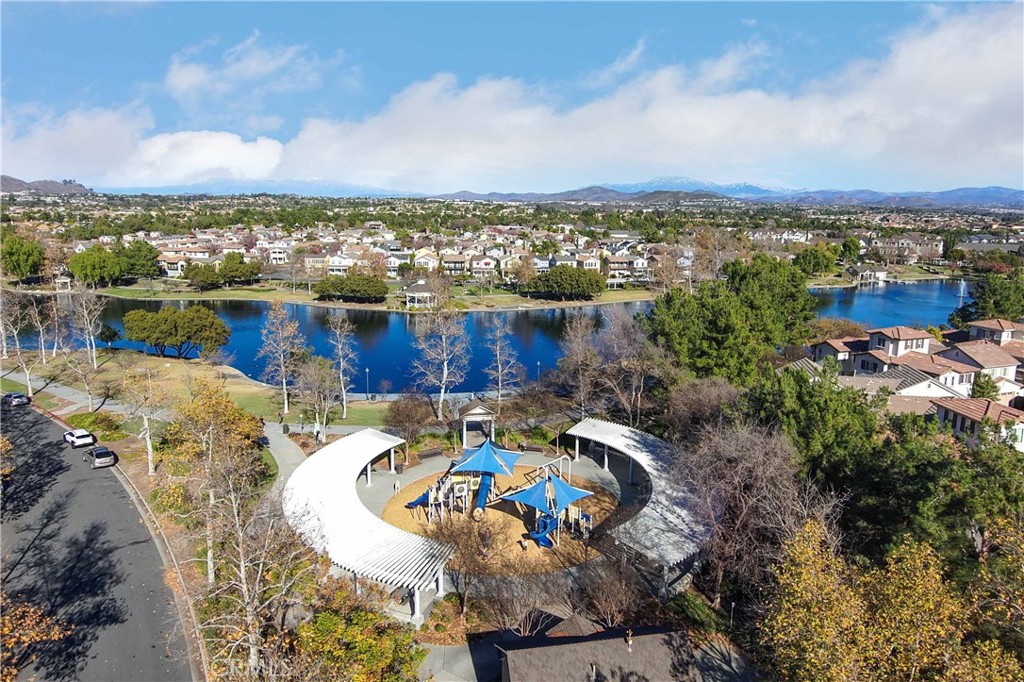 40232 Pasadena Drive Temecula, CA 92591 - Photo 41 of 44 a view of a lake with a city
