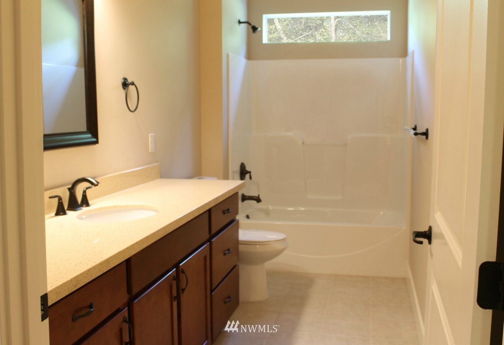 11980 Banner Road Southeast Olalla, WA 98359 - Photo 17 of 25 Gallery Image 17