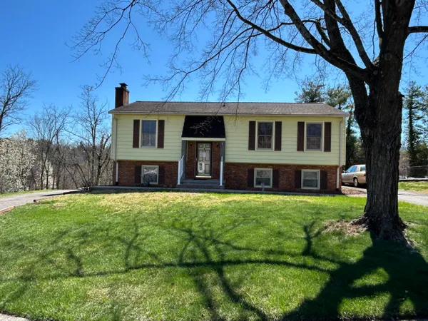 $429,950 | 4208 Whitehall Circle, Roanoke, VA 24018