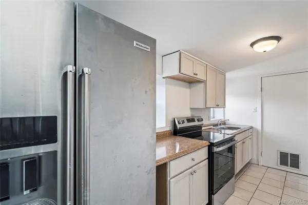 $2,200 | 84 Pleasure Avenue, Lake Ronkonkoma, NY 11779