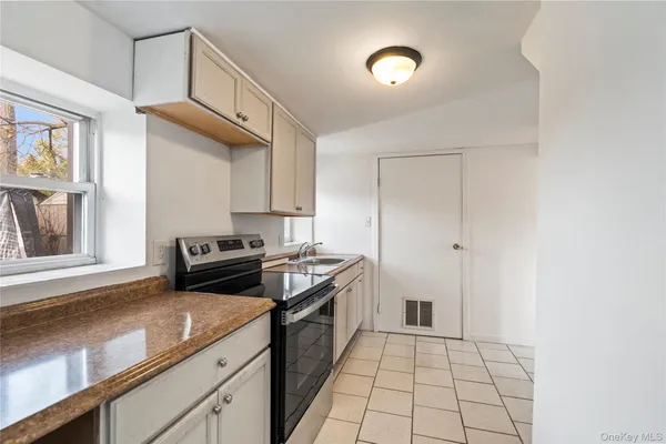 $2,200 | 84 Pleasure Avenue, Lake Ronkonkoma, NY 11779