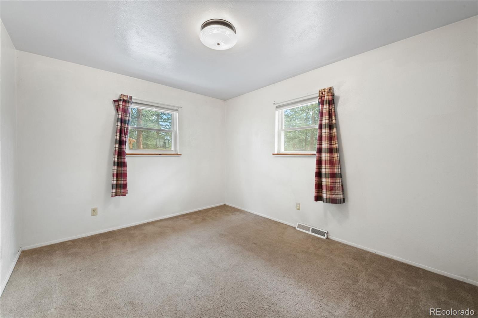 30143 Lee Road Evergreen, CO 80439 - Photo 13 of 33