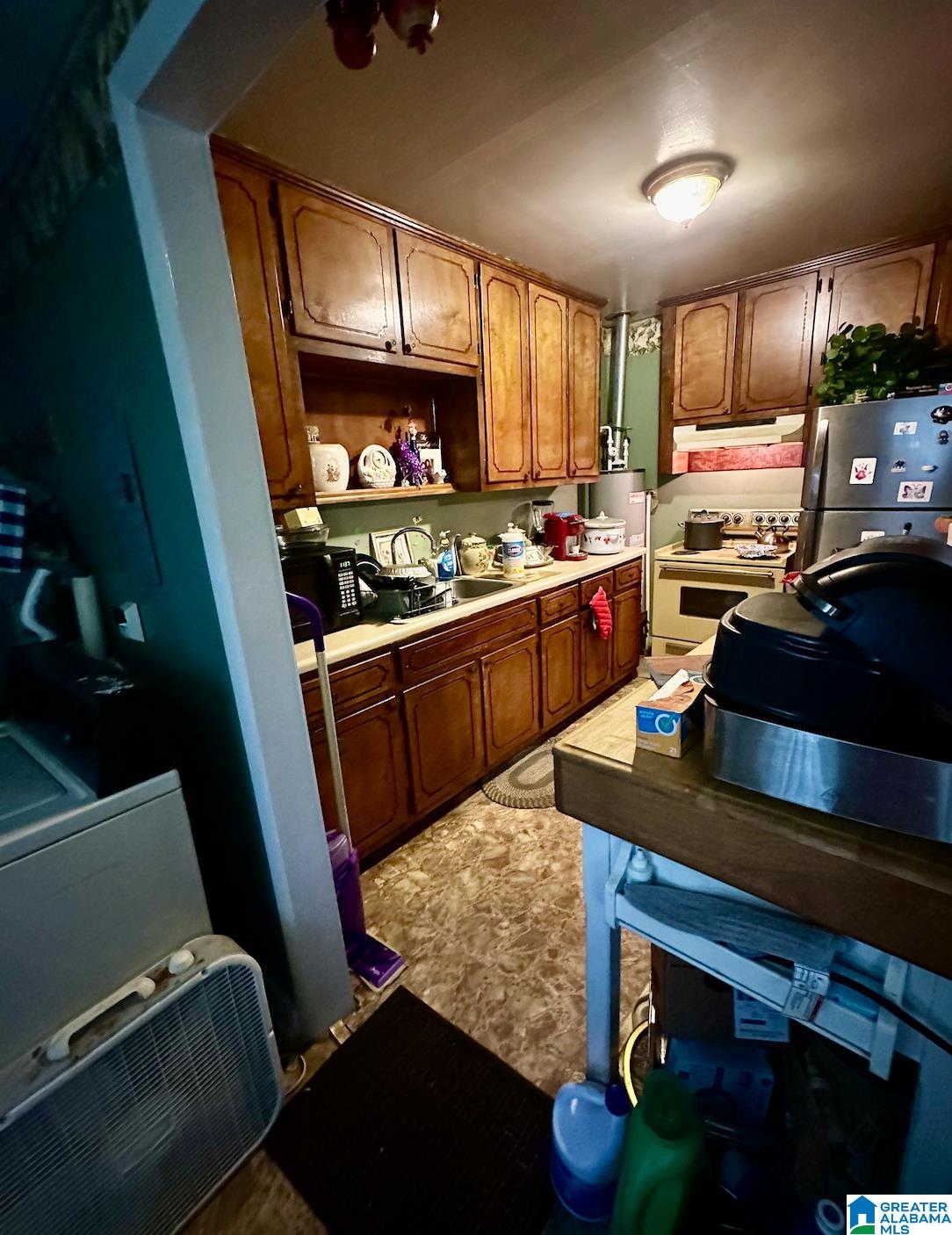 5621 Terrace J Birmingham, AL 35208 - Photo 8 of 24