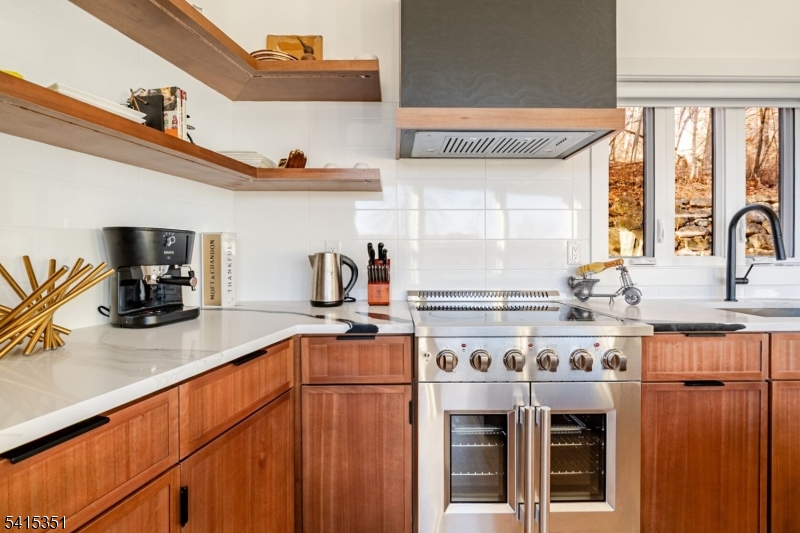 301 Kingsland Road Landing, NJ 07850 - Photo 15 of 42