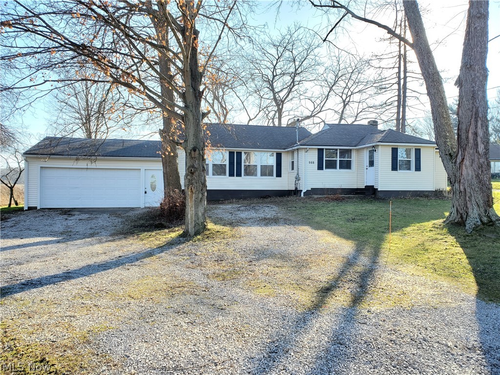 988 Plymouth Ridge Road Ashtabula, OH 44004 - Photo 1 of 26