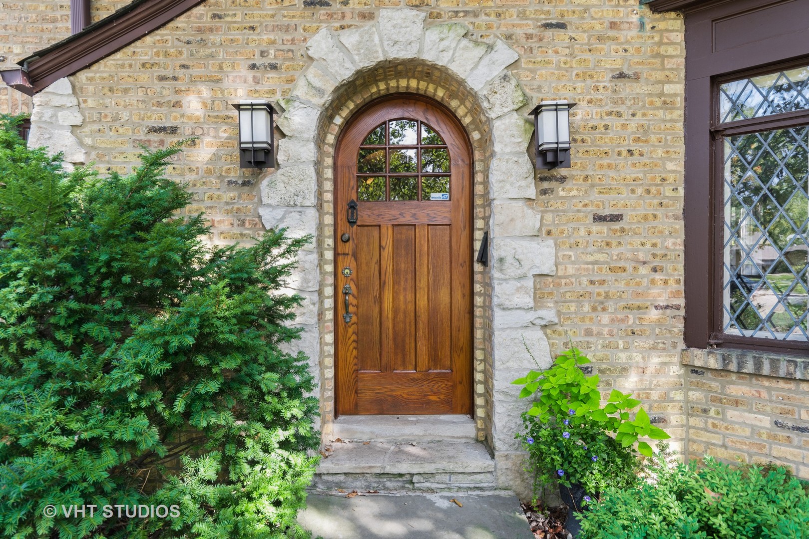 149 Pierce Road Highland Park, IL 60035 - Photo 3 of 36