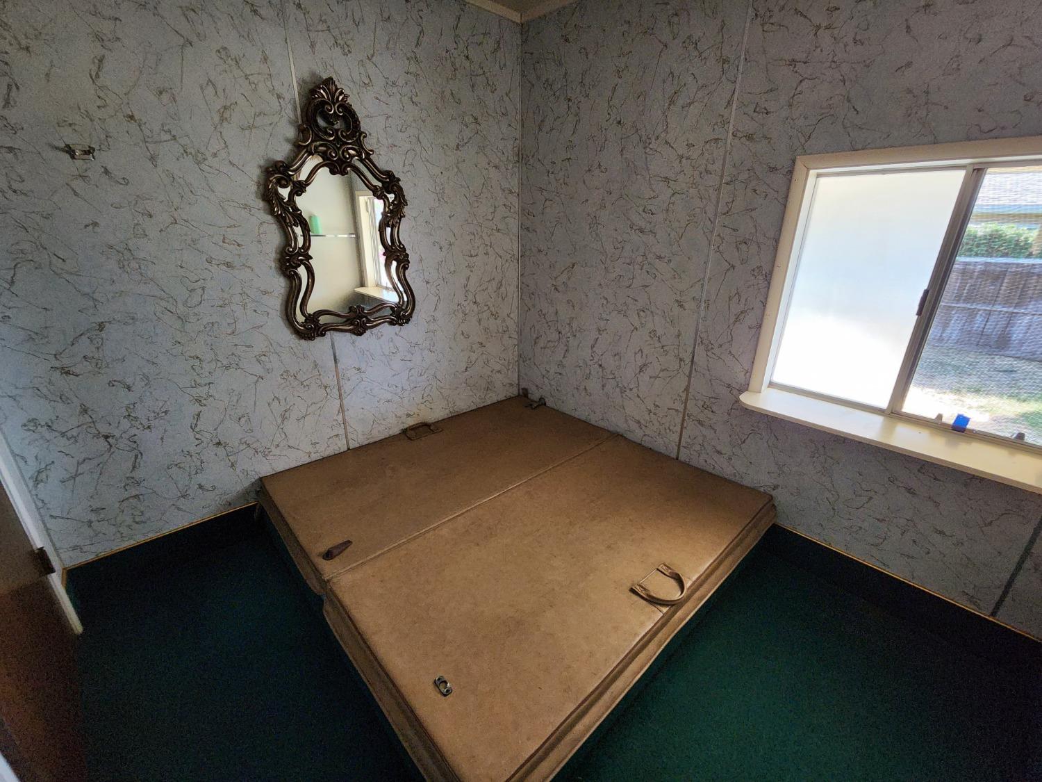 3653 Wright Street Selma, CA 93662 - Photo 26 of 41 view of a room with a window