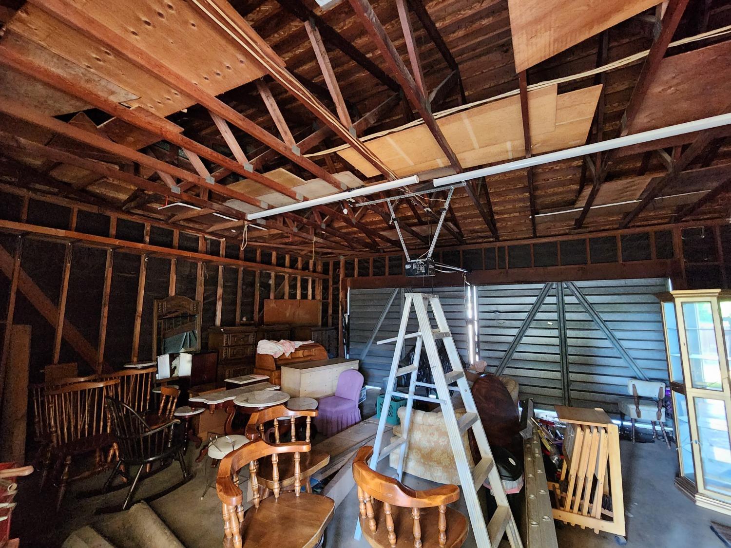 3653 Wright Street Selma, CA 93662 - Photo 35 of 41 a view of a patio