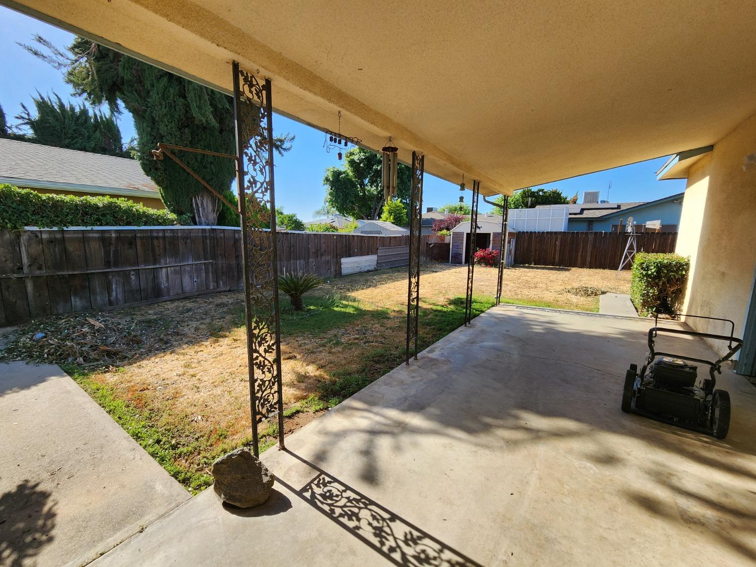 3653 Wright Street Selma, CA 93662 - Photo 37 of 41 a view of a backyard
