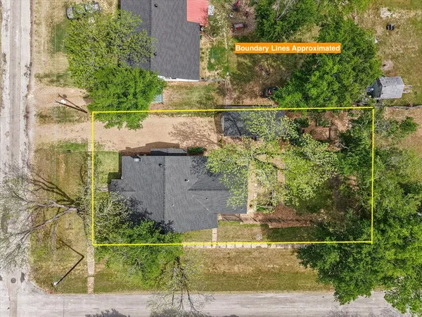 $249,900 | 211 Southwest 4th Street, Kerens, TX 75144