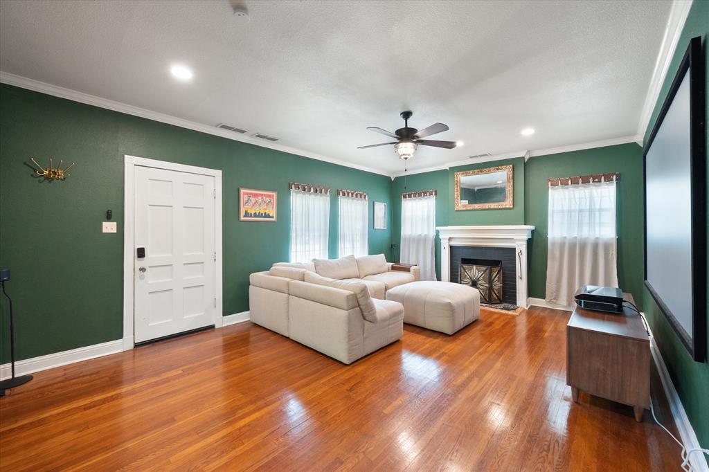 211 Southwest 4th Street Kerens, TX 75144 - Photo 5 of 40