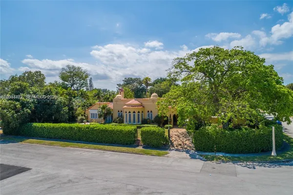 $8,000,000 | 1036 Northeast 89th Street, Miami, FL 33138