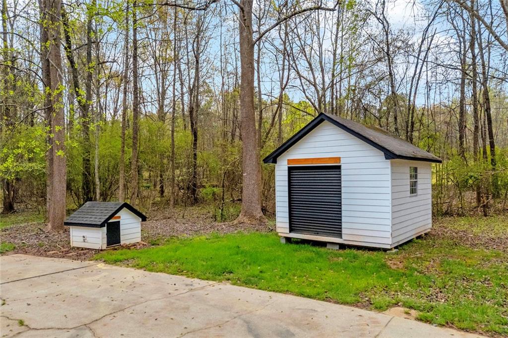 857 Cooper Road Social Circle, GA 30025 - Photo 5 of 93