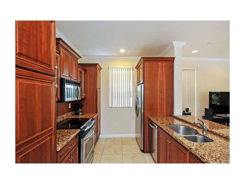 601 Southwest 10th Street, Unit 2 Fort Lauderdale, FL 33315 - Photo 11 of 21 Kitchen