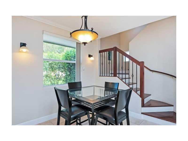 601 Southwest 10th Street, Unit 2 Fort Lauderdale, FL 33315 - Photo 8 of 21 Dining Room