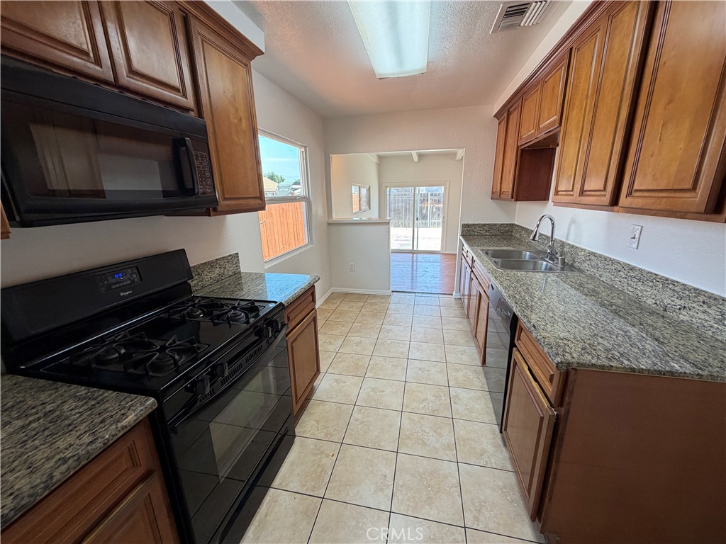 9609 Dicky Street Pico Rivera, CA 90660 - Photo 7 of 33