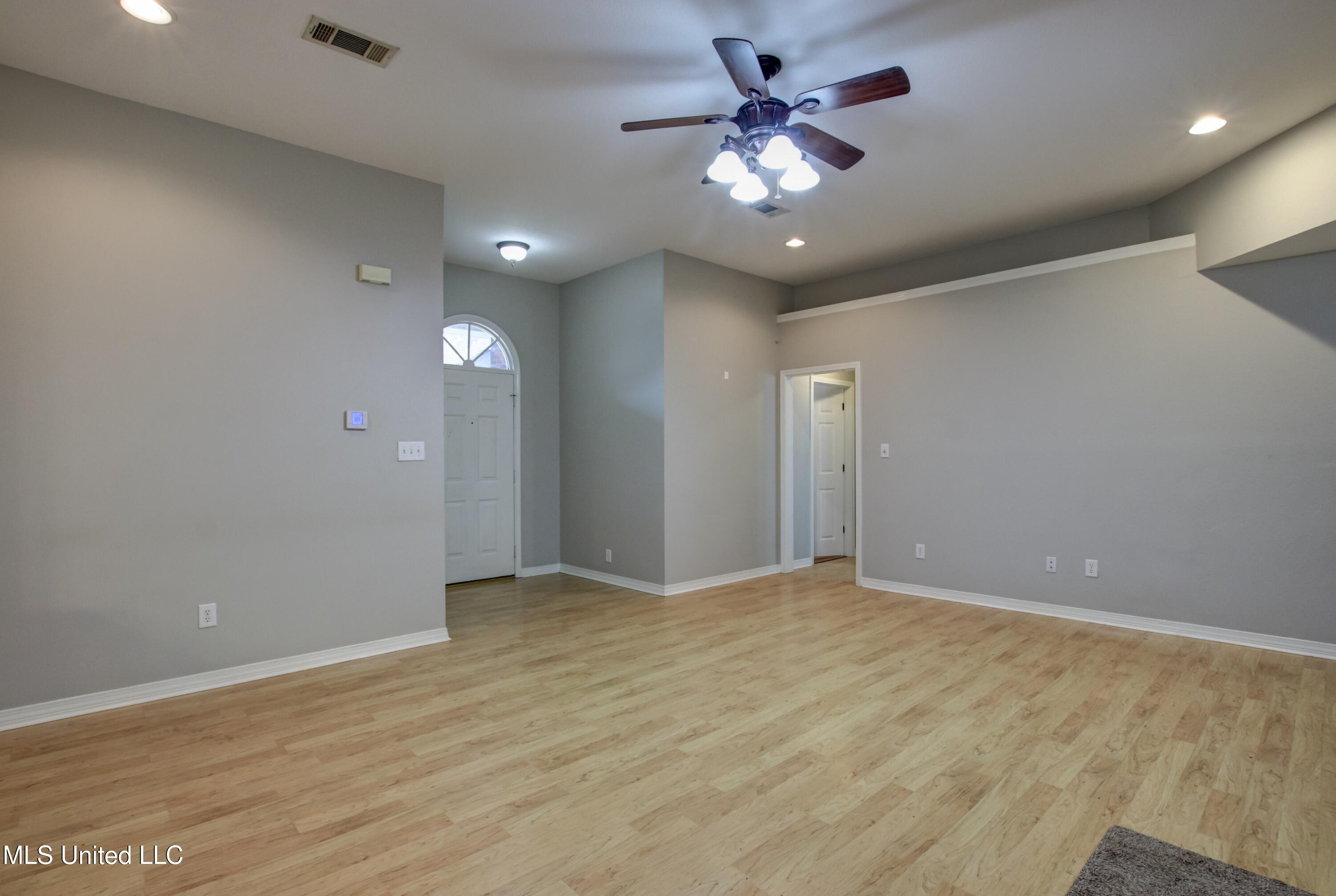 8713 Martin Bluff Road Gautier, MS 39553 - Photo 5 of 43 Interior (3)