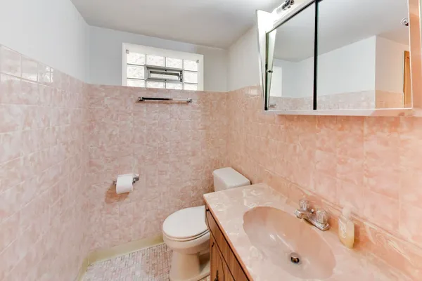 $420,000 | 5220 West Patterson Avenue, Chicago, IL 60641