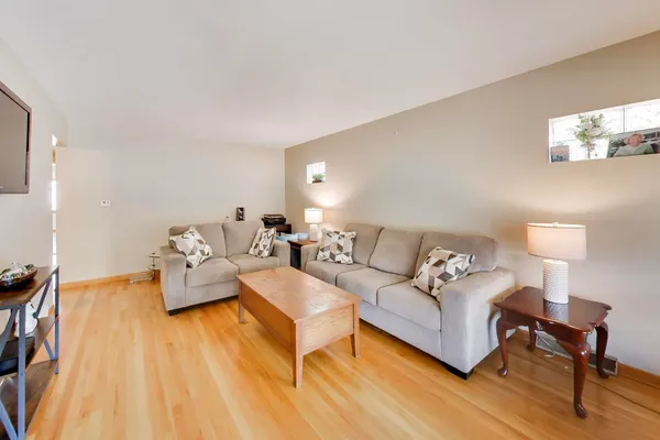 $420,000 | 5220 West Patterson Avenue, Chicago, IL 60641