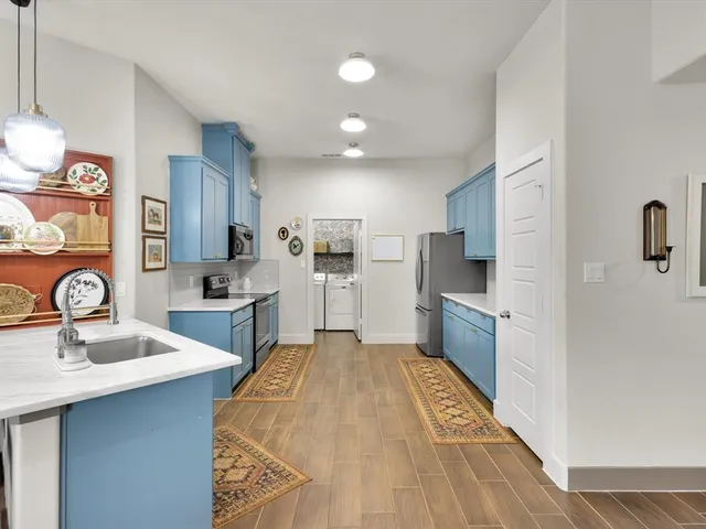 $2,150 | 2721 Beechwood Street, Granbury, TX 76048