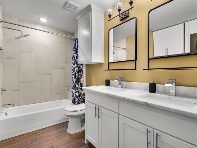 $2,150 | 2721 Beechwood Street, Granbury, TX 76048