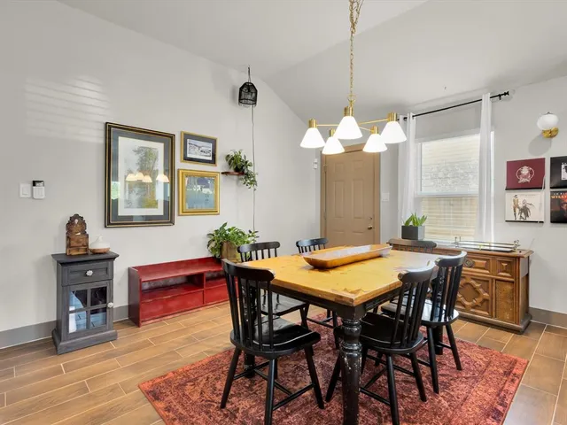 $2,150 | 2721 Beechwood Street, Granbury, TX 76048