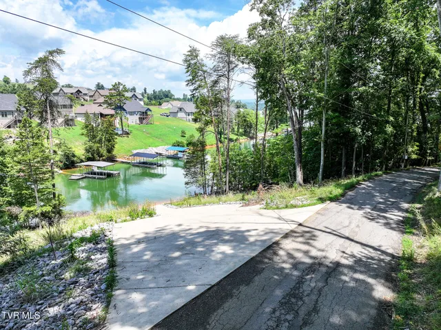 $849,900 | 3087 Bridgewater Boulevard, Morristown, TN 37814