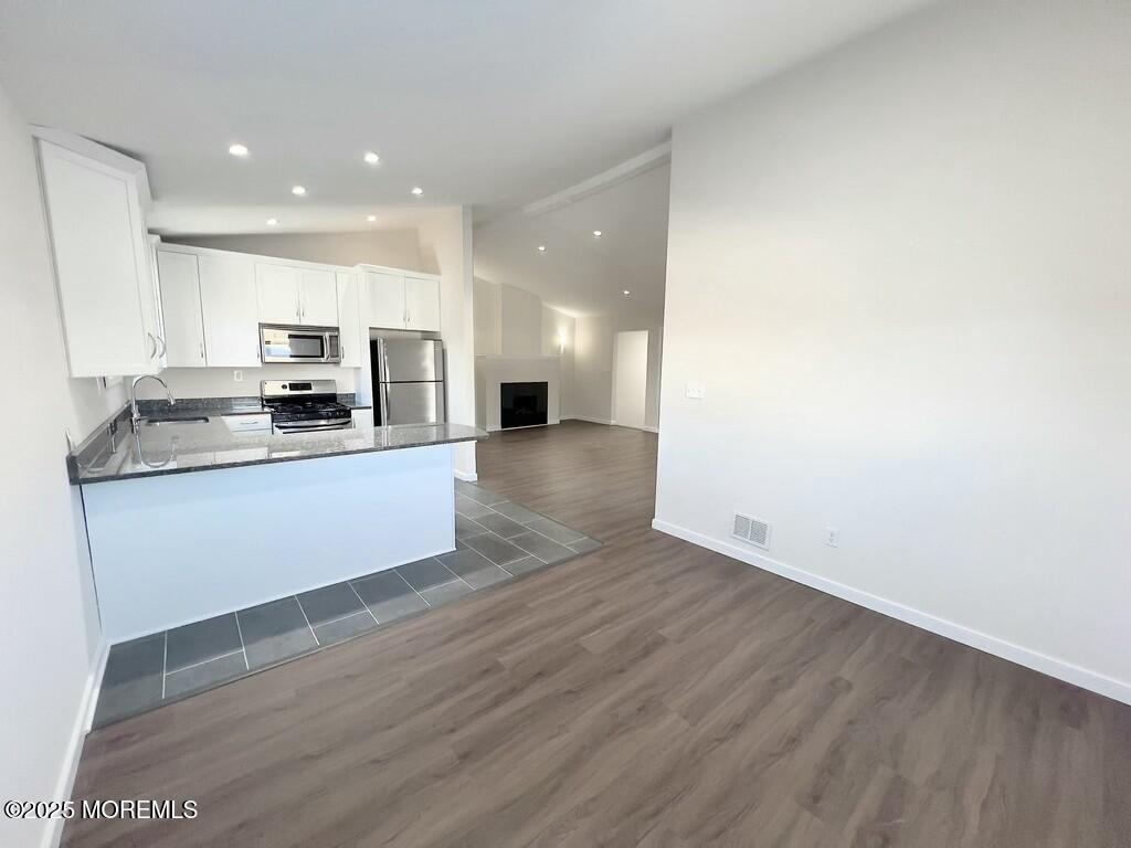 40 Las Olas Drive Brick, NJ 08723 - Photo 13 of 28 Dining/Kitchen