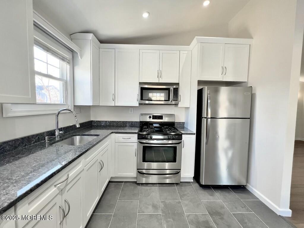 40 Las Olas Drive Brick, NJ 08723 - Photo 3 of 28 Kitchen