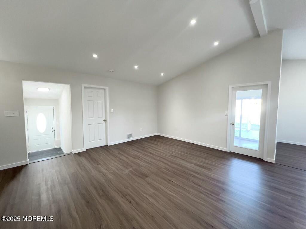 40 Las Olas Drive Brick, NJ 08723 - Photo 6 of 28 Living Room
