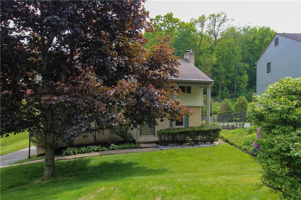 468 Sharon Road Moon Township, PA 15108 - Photo 2 of 24 Gallery Image 2