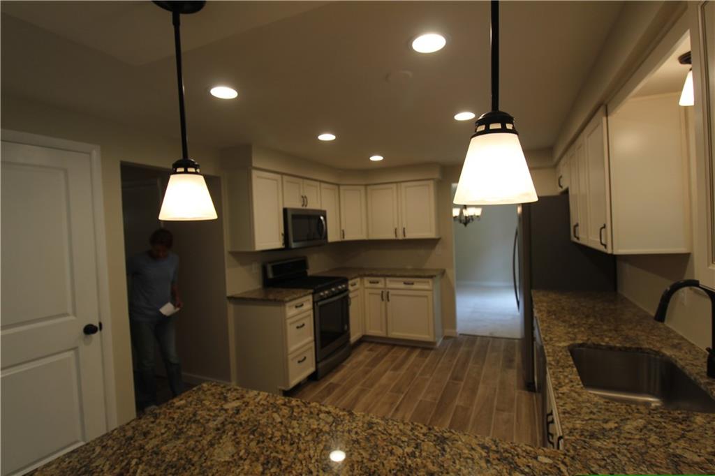 468 Sharon Road Moon Township, PA 15108 - Photo 10 of 24 Gallery Image 10
