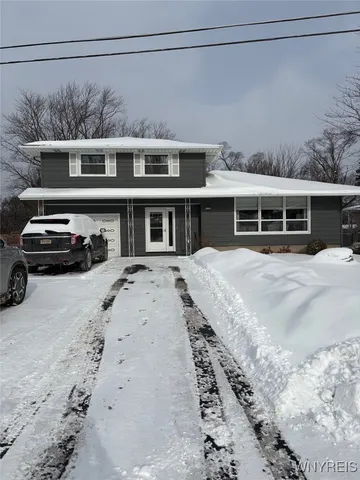 $349,900 | 715 Hillview Court, Lewiston, NY 14092