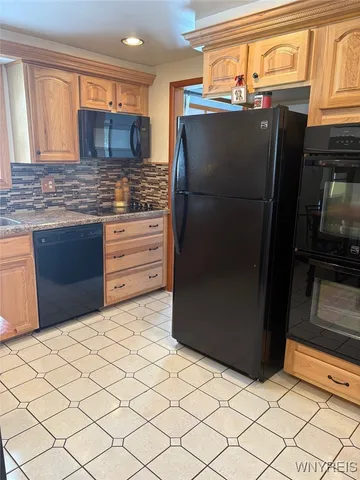 $349,900 | 715 Hillview Court, Lewiston, NY 14092