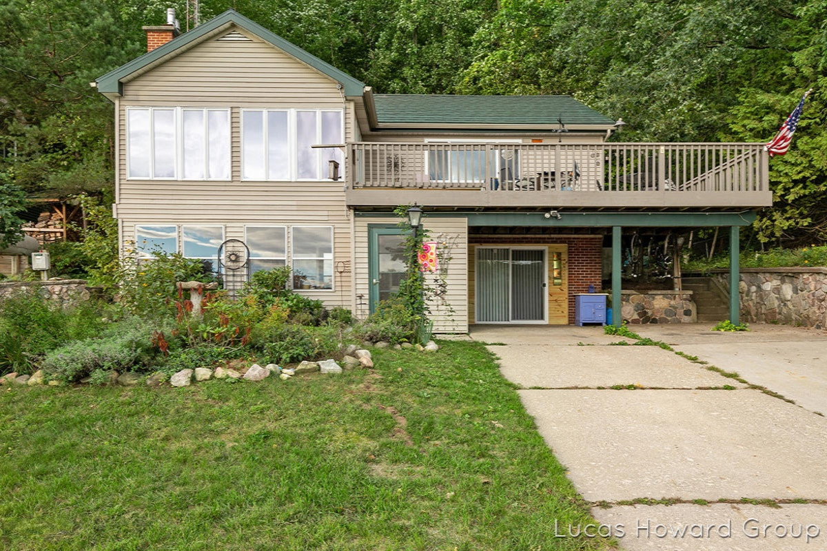 5211 South Centerline Road Newaygo, MI 49337 - Photo 7 of 44 IMG_1000