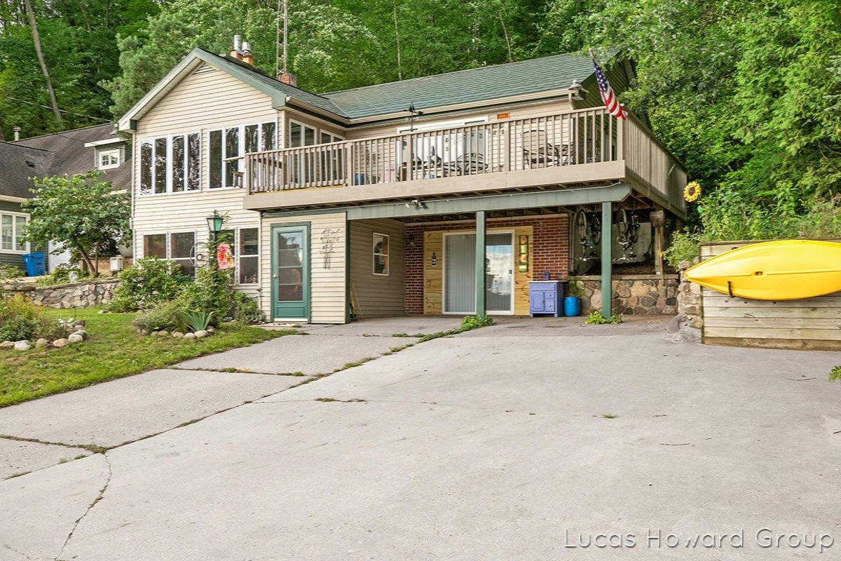 5211 South Centerline Road Newaygo, MI 49337 - Photo 8 of 44 IMG_1001