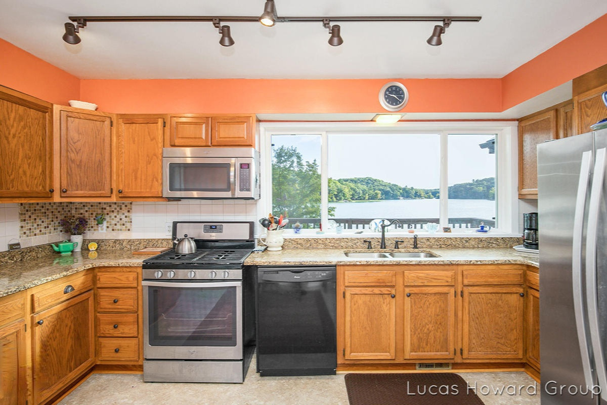 5211 South Centerline Road Newaygo, MI 49337 - Photo 10 of 44 IMG_1016