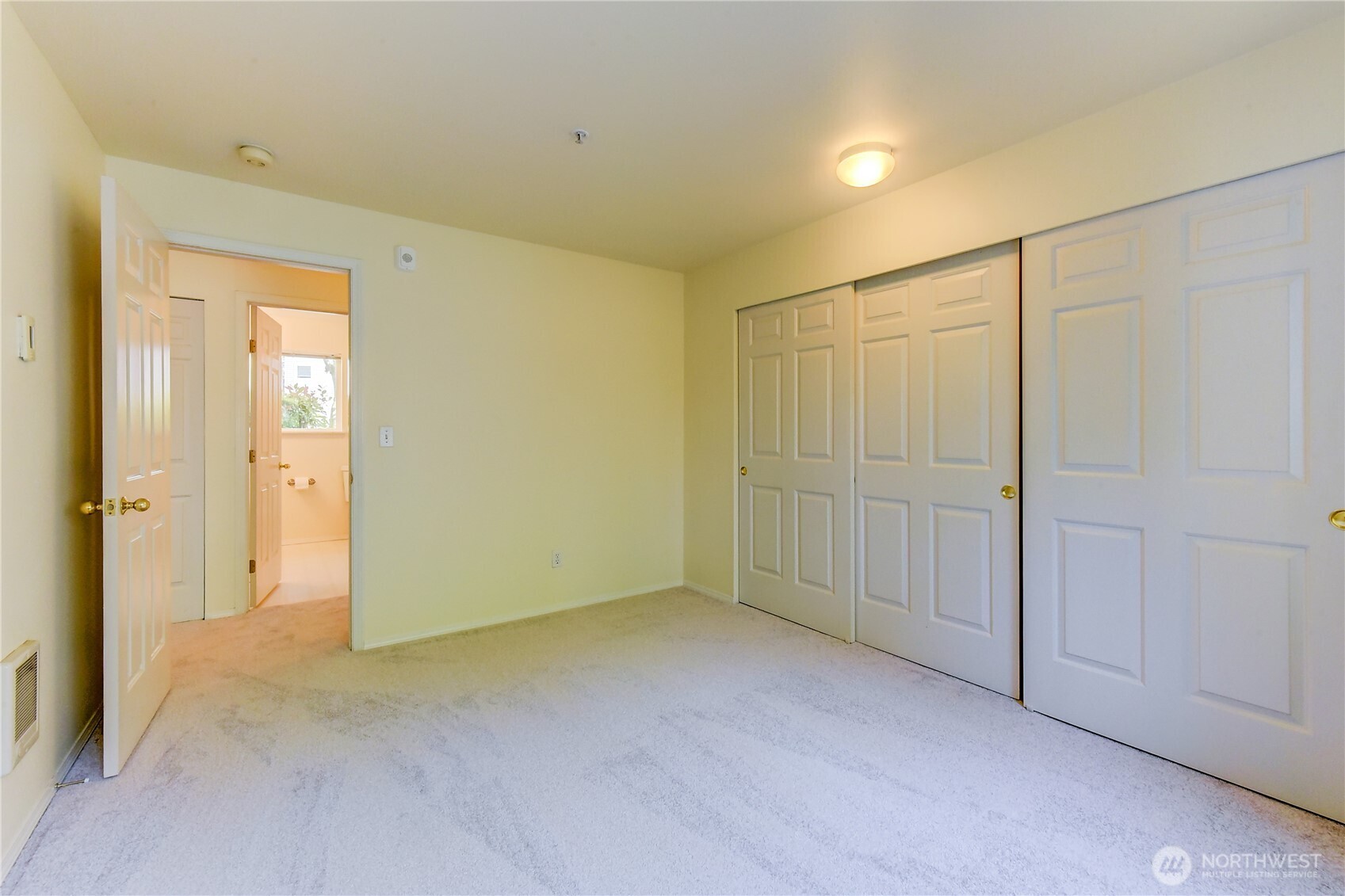 2969 142nd Place Southeast, Unit 7 Bellevue, WA 98005 - Photo 13 of 19