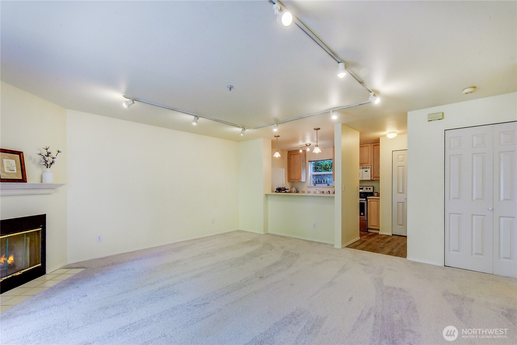 2969 142nd Place Southeast, Unit 7 Bellevue, WA 98005 - Photo 6 of 19