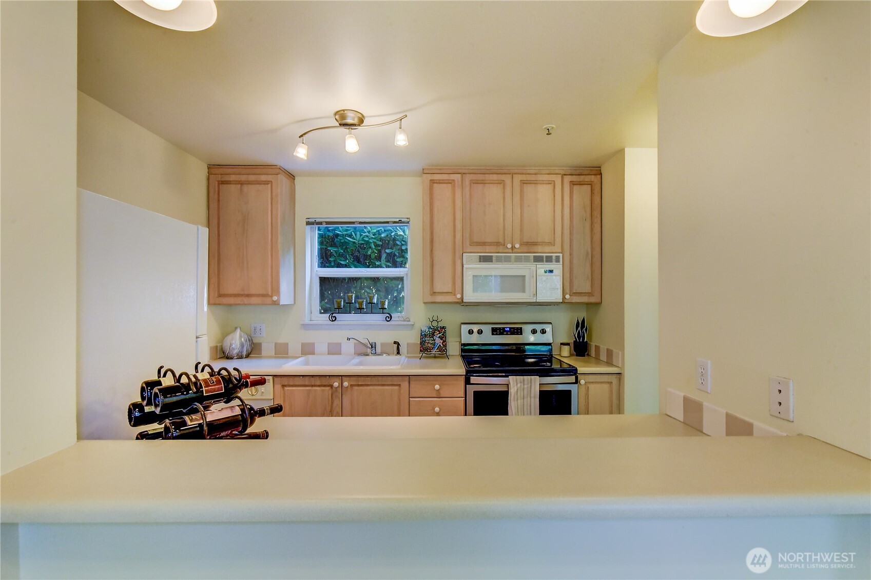 2969 142nd Place Southeast, Unit 7 Bellevue, WA 98005 - Photo 8 of 19