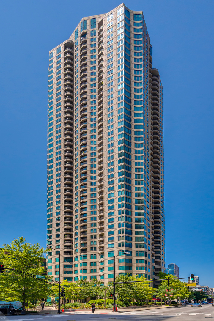 400 North LaSalle St Unit 2301  