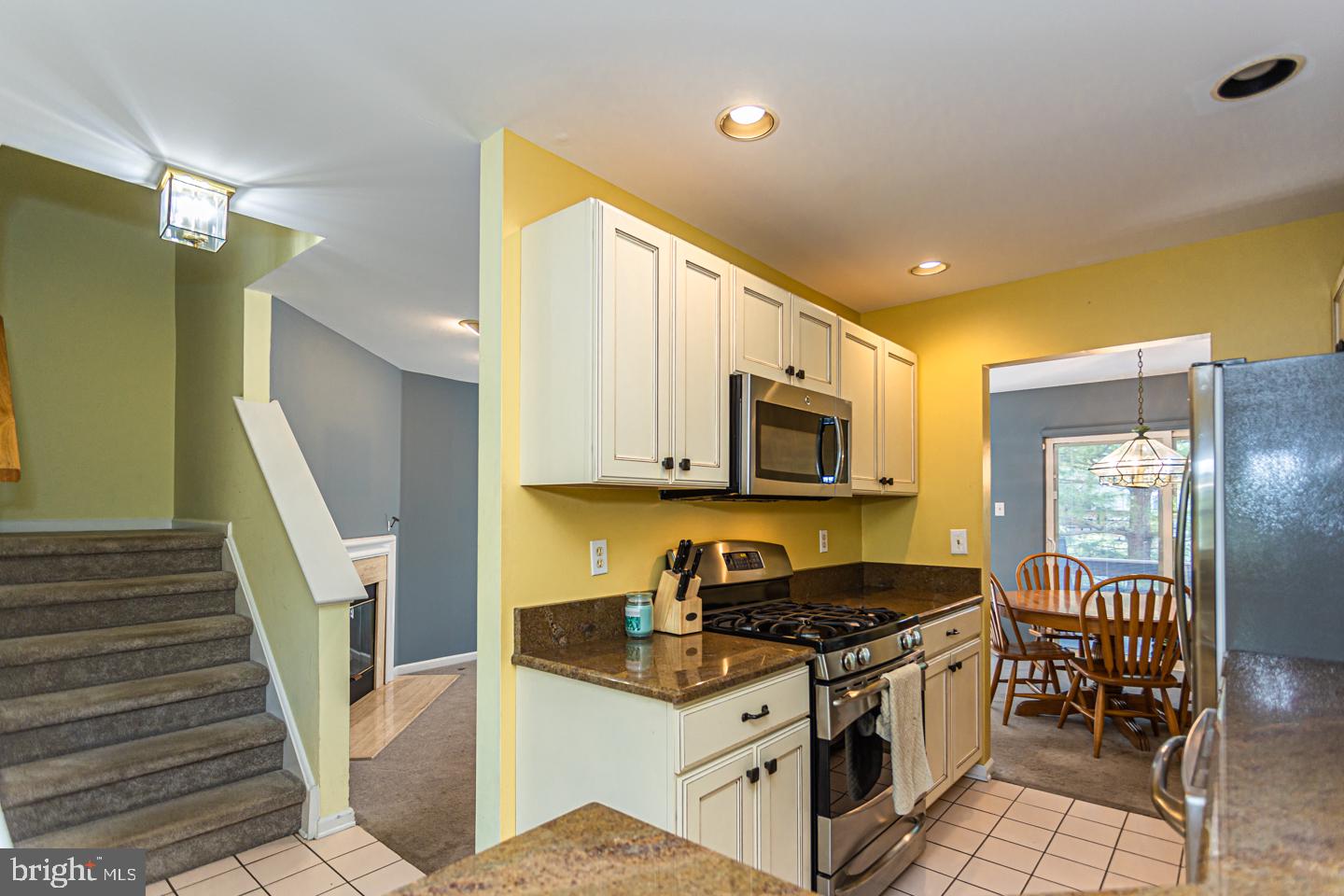 4005 Sterling Road, Unit 148 Yardley, PA 19067 - Photo 8 of 26 Kitchen