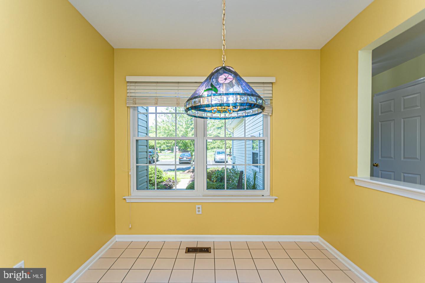 4005 Sterling Road, Unit 148 Yardley, PA 19067 - Photo 10 of 26 Breakfast Area