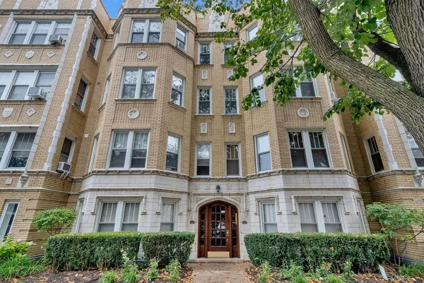 $168,000 | 820 Washington Boulevard, Unit G, Oak Park, IL 60302
