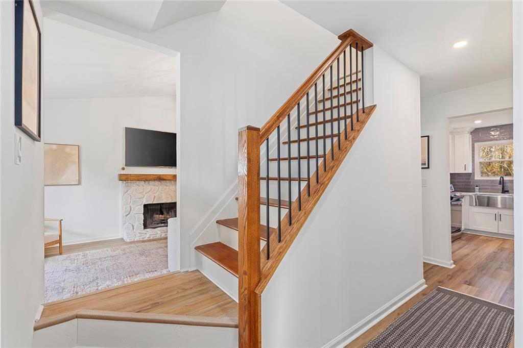 104 Birch Rill Drive Alpharetta, GA 30022 - Photo 5 of 37