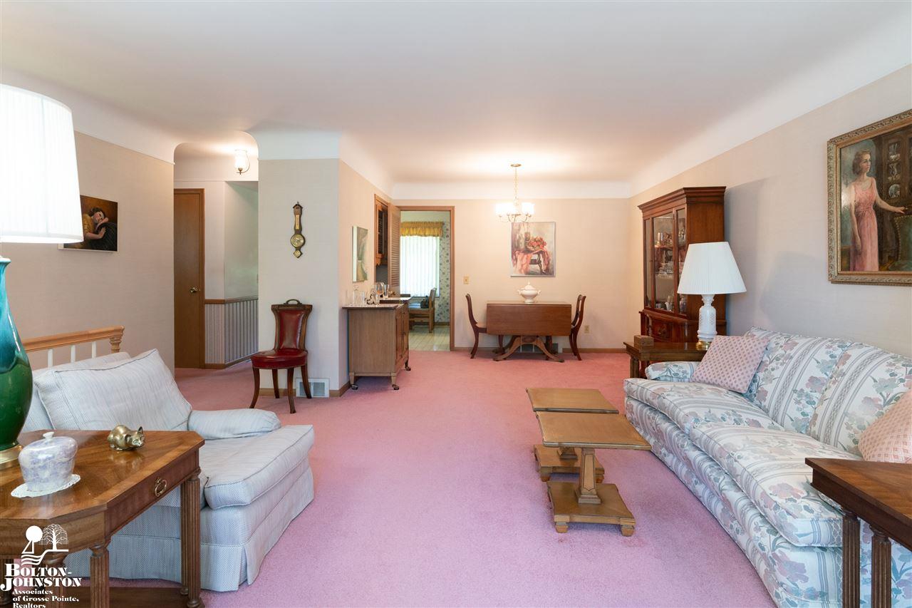 970 Canterbury Road Grosse Pointe Woods, MI 48236 - Photo 3 of 26
