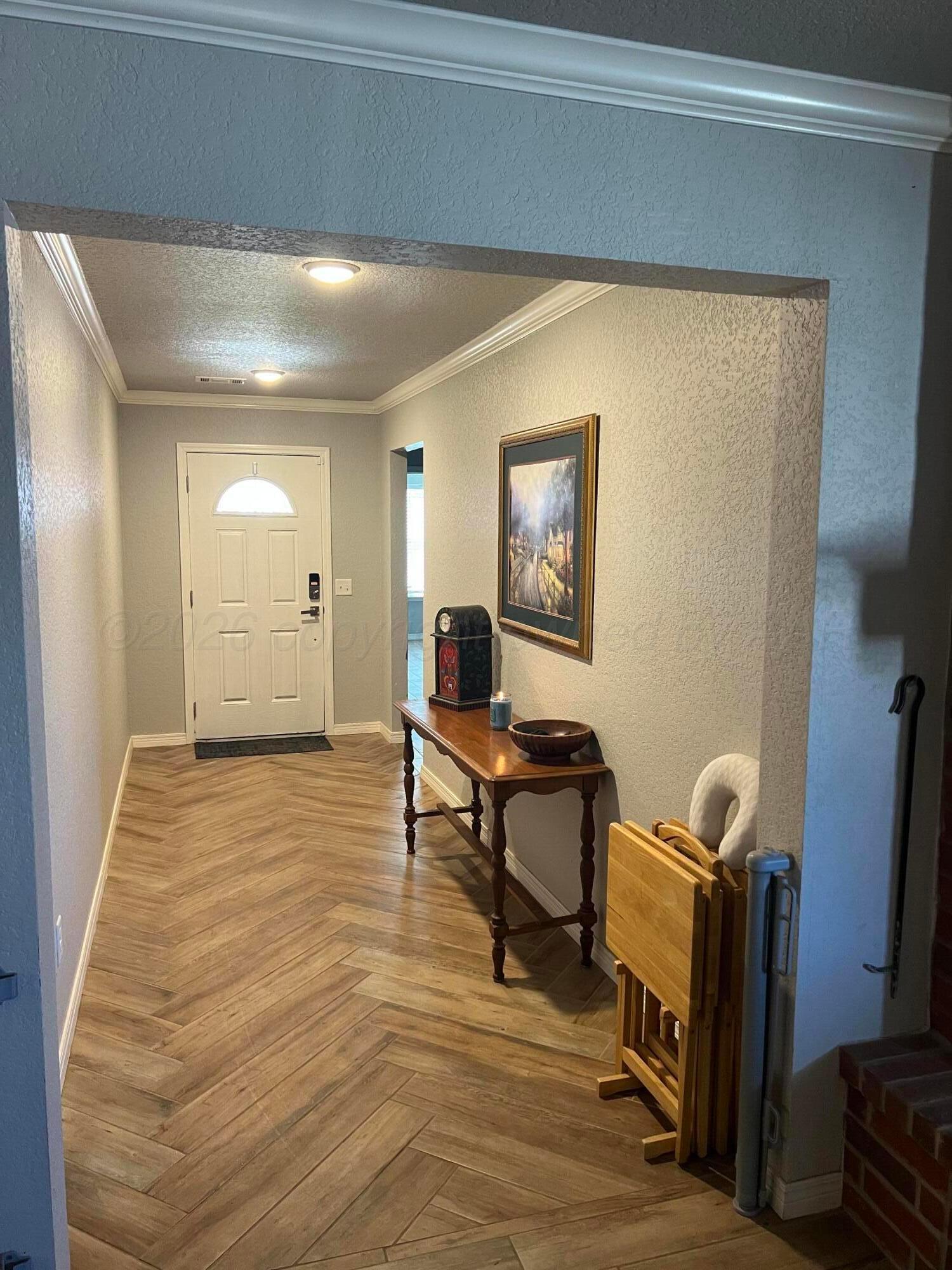 5005 Longbird Street Amarillo, TX 79118 - Photo 3 of 14 Foyer