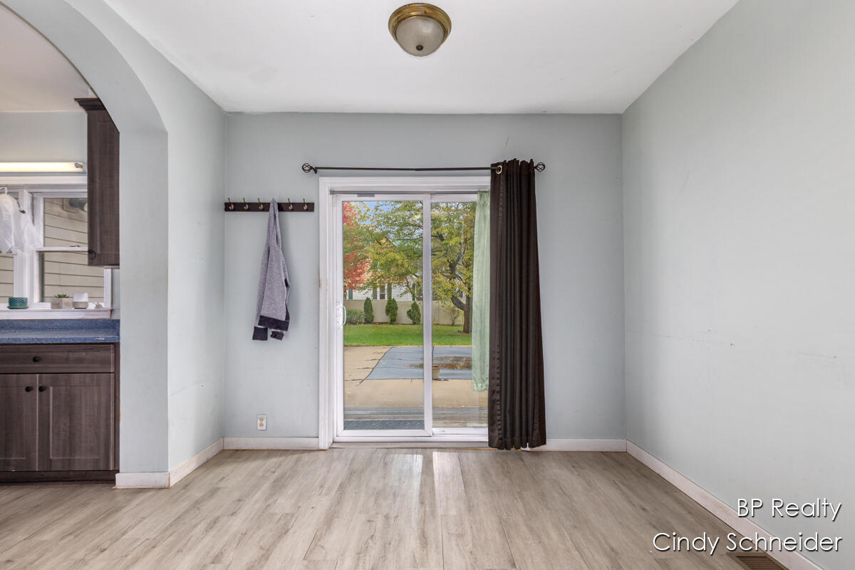 282 Centre Street Marcellus, MI 49067 - Photo 16 of 40 IMG_1015